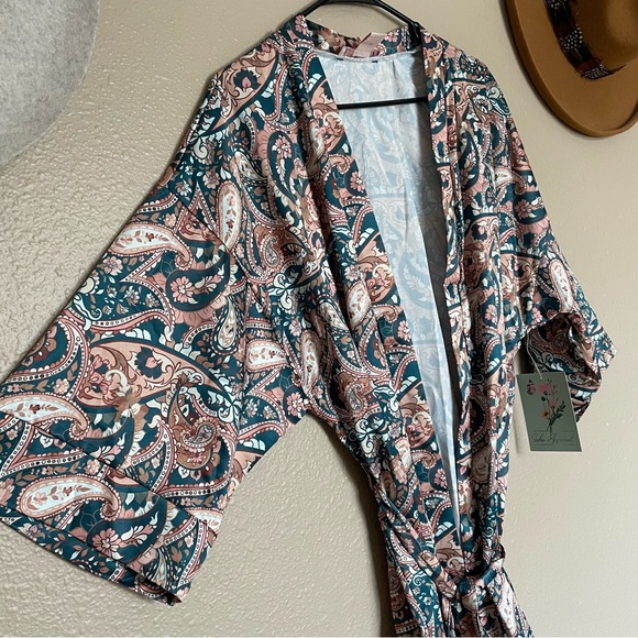NWT — TAGS ON — SoHo Apparel - Paisley Floral Print Silk Robe Pink Tan Turquoise - Picture 8 of 15